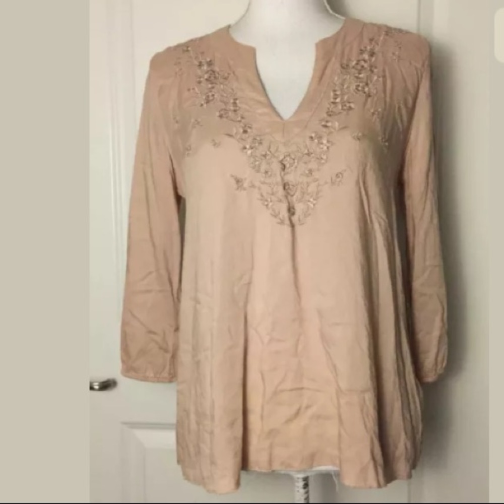 Soft Joie Embroidered V Neck Raw Hem Top